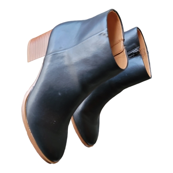 J. Crew Shoes - 💗 Jcrew Leather Boots 3 1/2 Inches